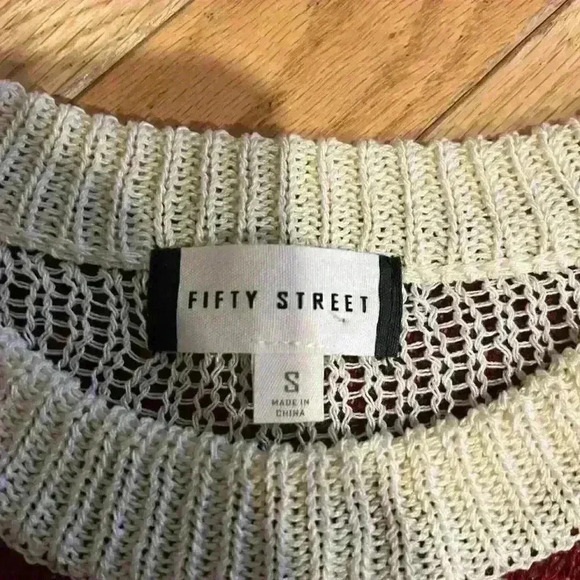 FIFTY STREET Women's Small Burgundy Cream Geometric Pullover Sweater Festive - Picture 2 of 4